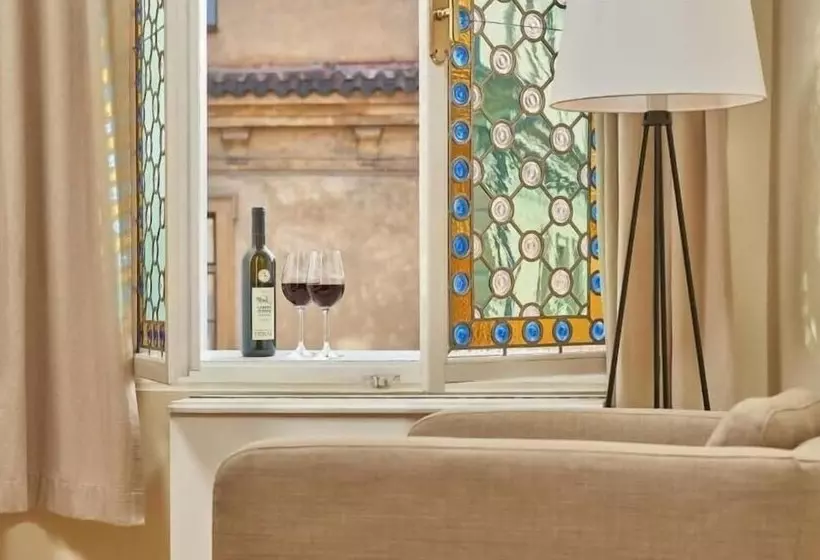 هتل Mostecka 12 Residence