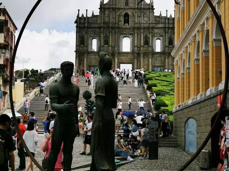 هتل Ole Tai Sam Un