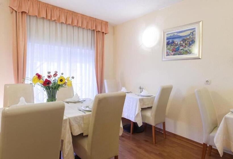 فندق Royal Suites