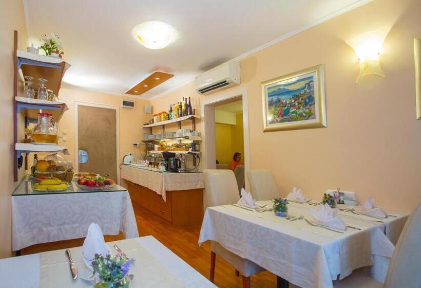 فندق Royal Suites