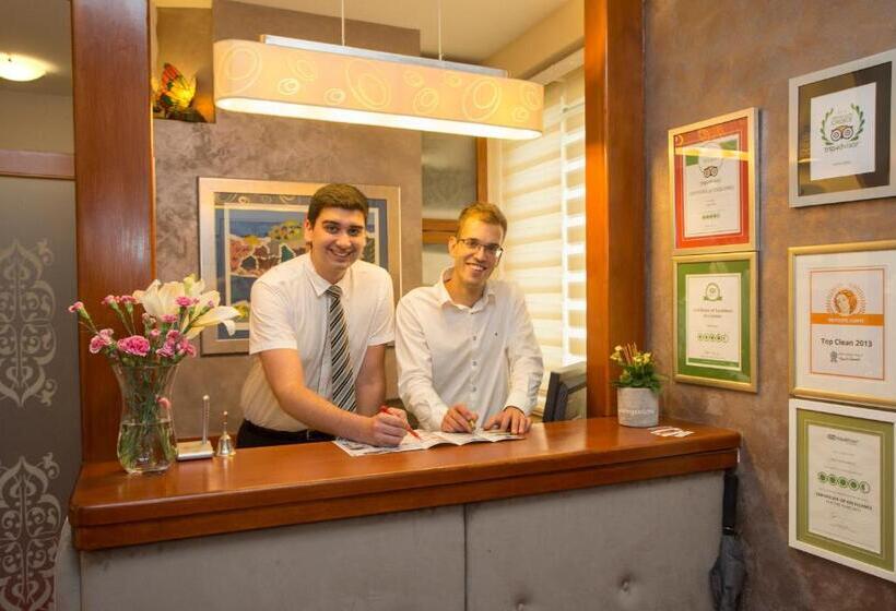 فندق Royal Suites