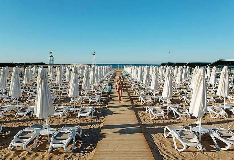 هتل Seashell Resort & Spa