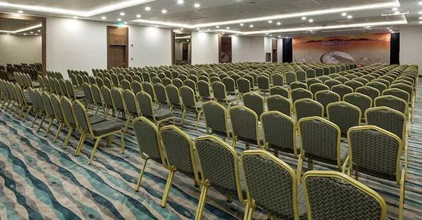 هتل Seashell Resort & Spa