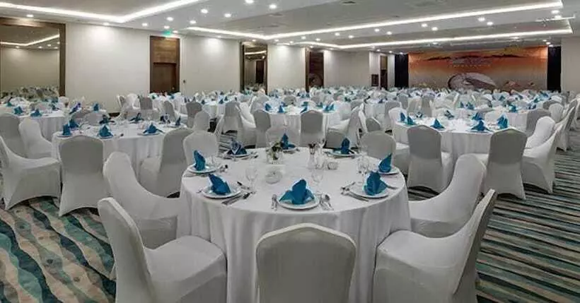 هتل Seashell Resort & Spa