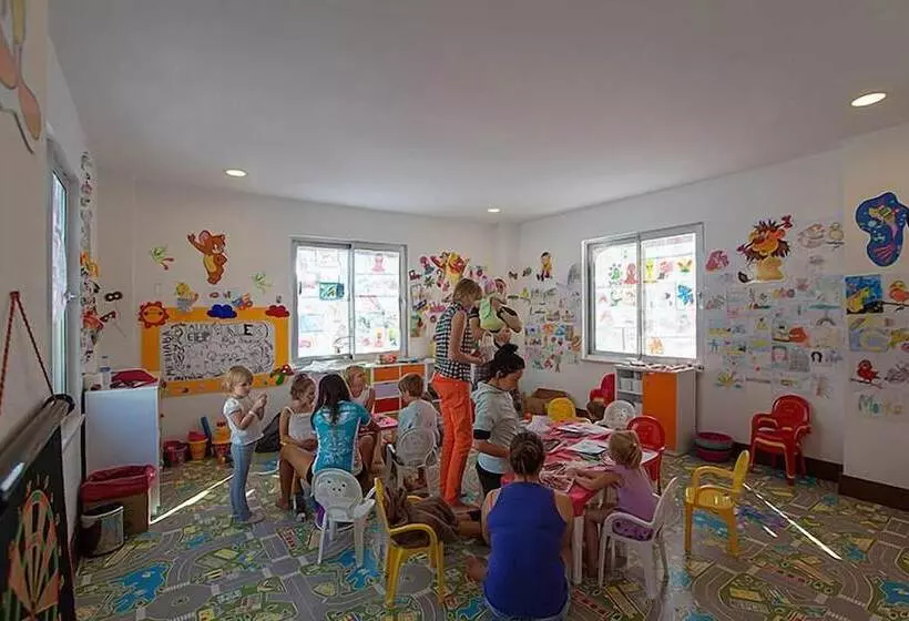 هتل Seashell Resort & Spa