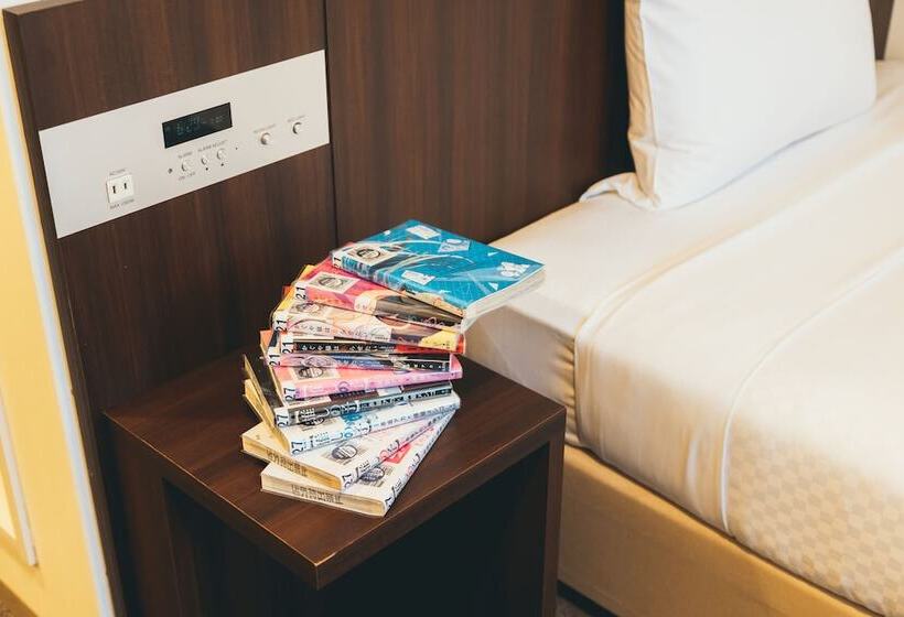 Quintessa Hotel Kokura Comic & Books