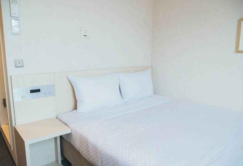 Quintessa Hotel Kokura Comic & Books