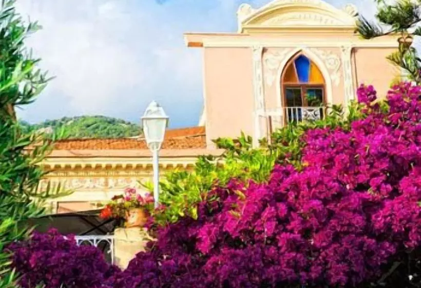 Romantic Hotel & Restaurant Villa Cheta Elite