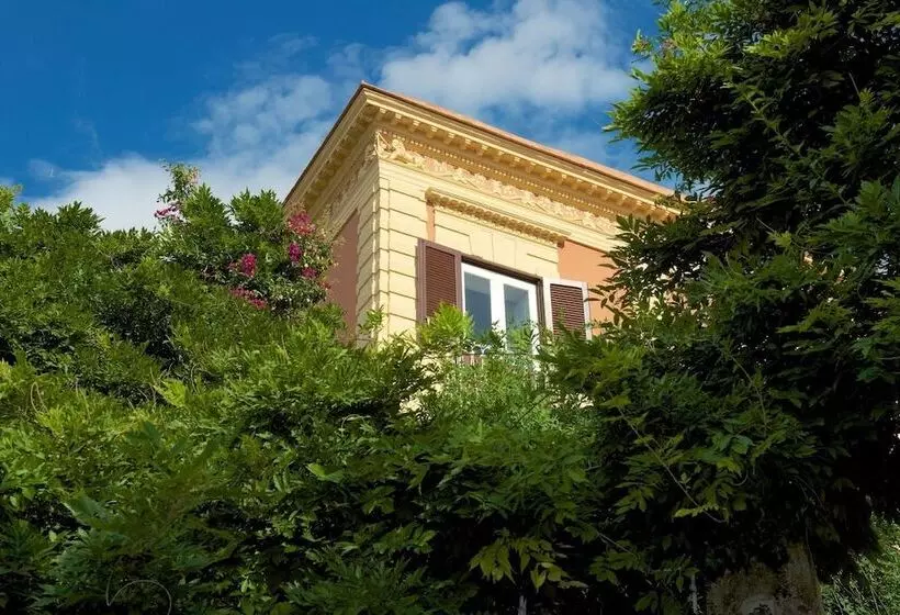 Romantic Hotel & Restaurant Villa Cheta Elite