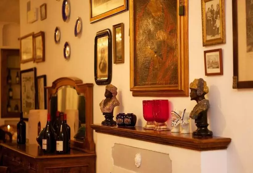 Romantic Hotel & Restaurant Villa Cheta Elite