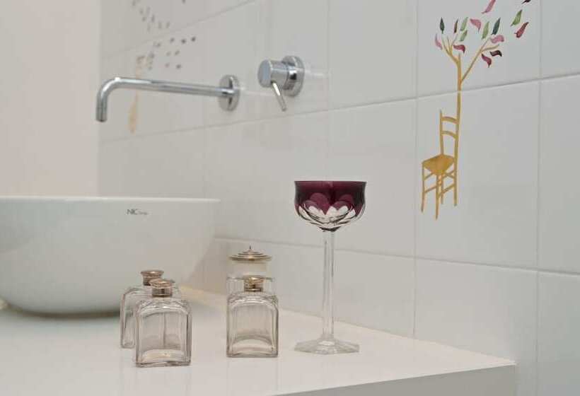 Romantic Hotel & Restaurant Villa Cheta Elite