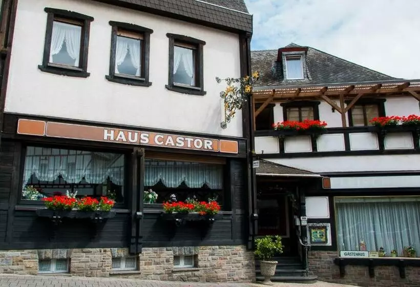 ユースホステル Gasthaus Castor
