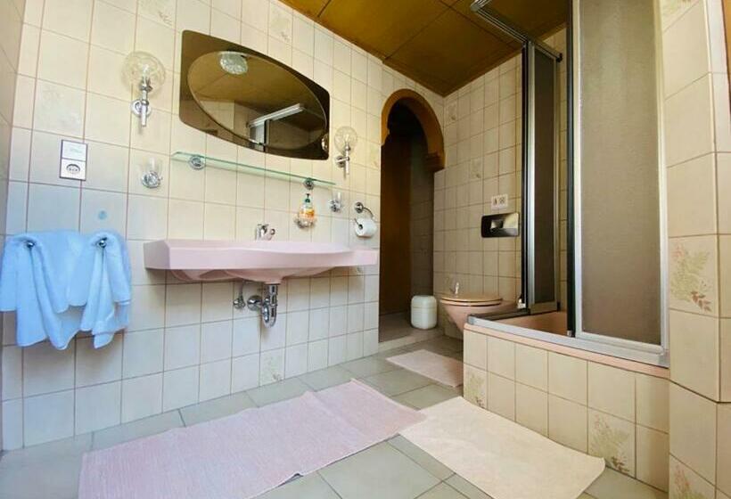 호스텔 Gasthaus Castor