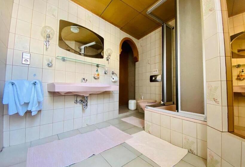 호스텔 Gasthaus Castor