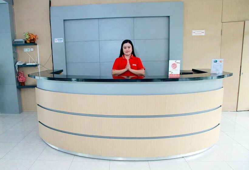 הוסטל Grand Wisata Hotel By Oyo Rooms