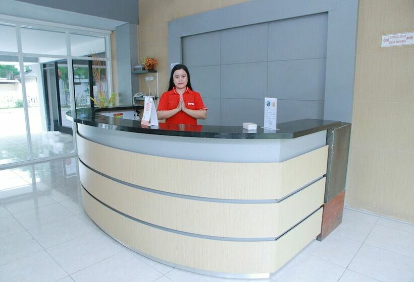 הוסטל Grand Wisata Hotel By Oyo Rooms