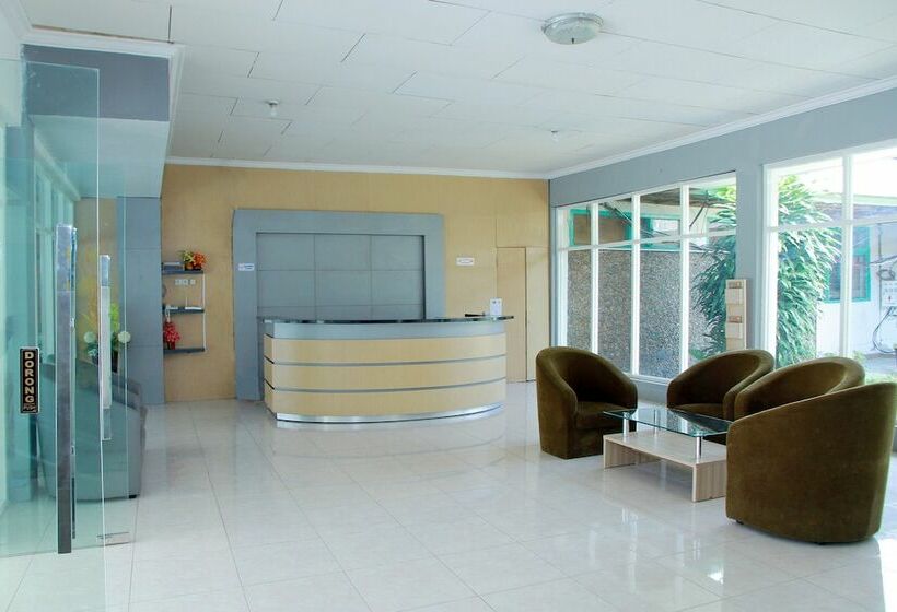 הוסטל Grand Wisata Hotel By Oyo Rooms