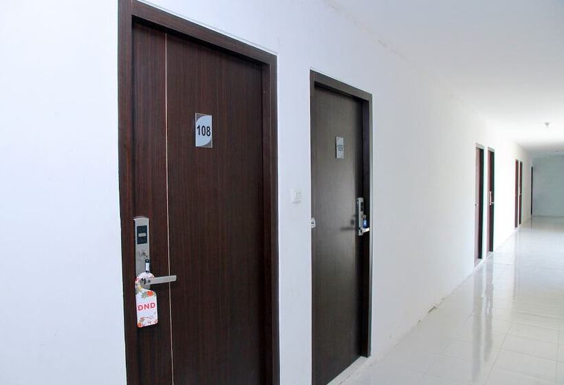 הוסטל Grand Wisata Hotel By Oyo Rooms