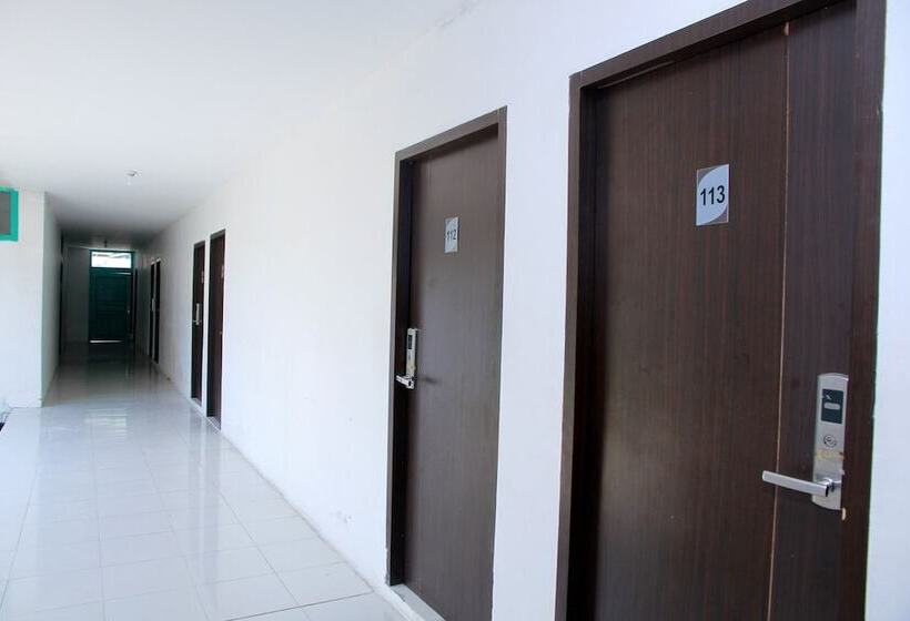 הוסטל Grand Wisata Hotel By Oyo Rooms