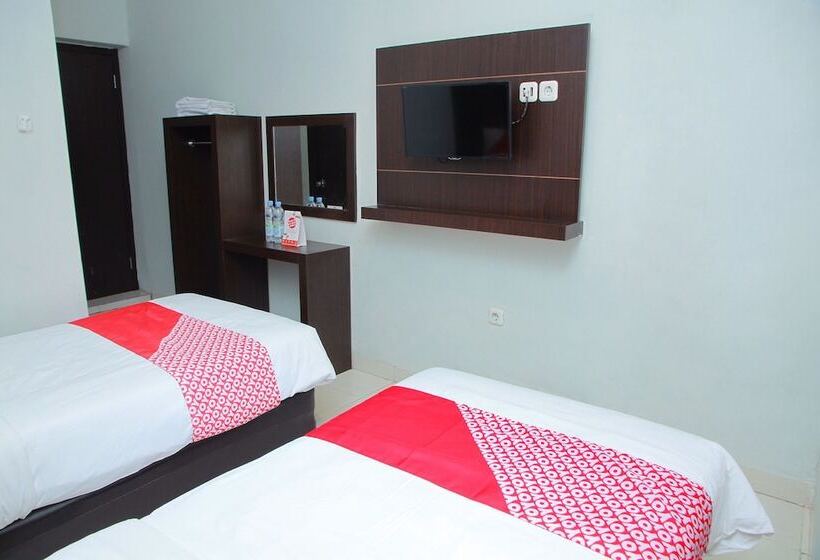 הוסטל Grand Wisata Hotel By Oyo Rooms