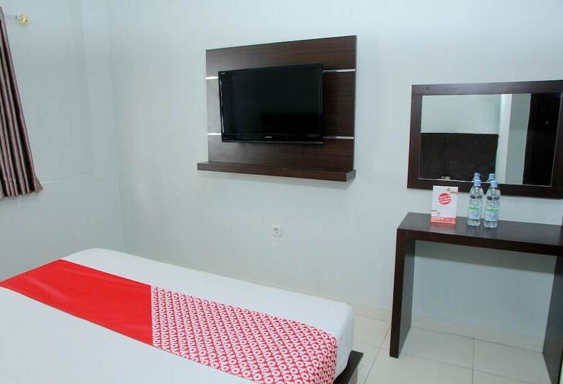הוסטל Grand Wisata Hotel By Oyo Rooms