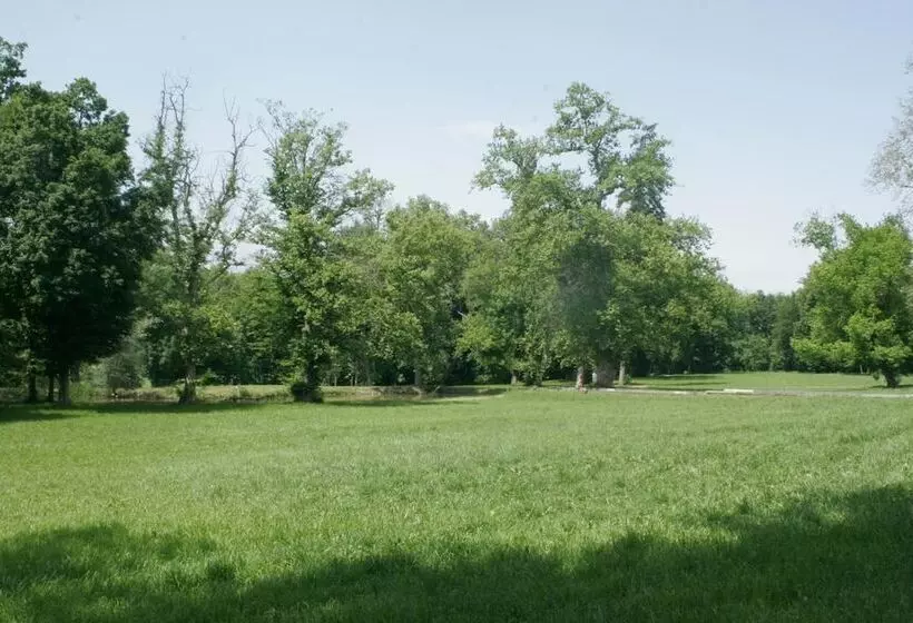 Aamiaismajoitus (B&B) Villa Scati