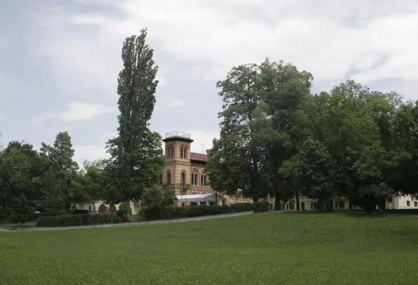 Aamiaismajoitus (B&B) Villa Scati