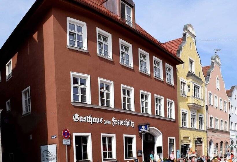 Freischutz Apartments