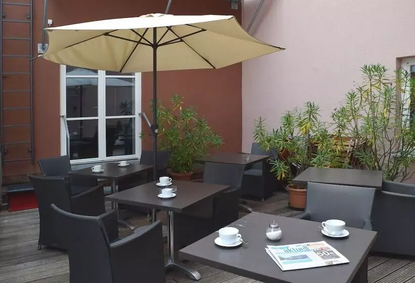 Freischutz Apartments