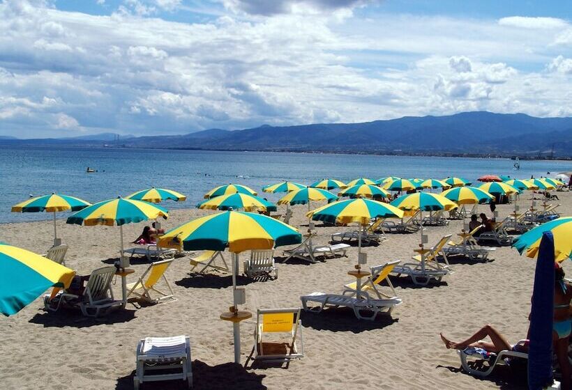 בית מלון כפרי Happy Camp In Camping Villaggio Thurium