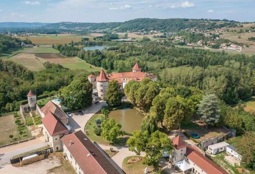 Hotelli Les Dependances De Chapeau Cornu