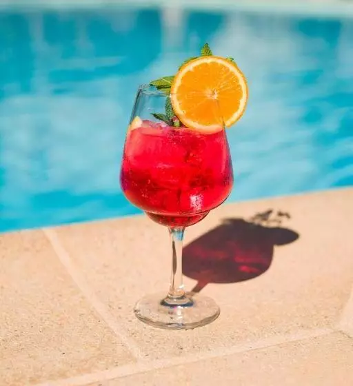 Hotelli Les Dependances De Chapeau Cornu