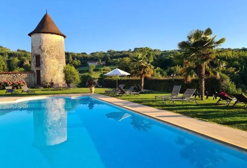 Hotelli Les Dependances De Chapeau Cornu