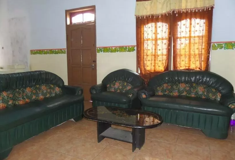 Hotelli Losmen Setia Kawan Ii