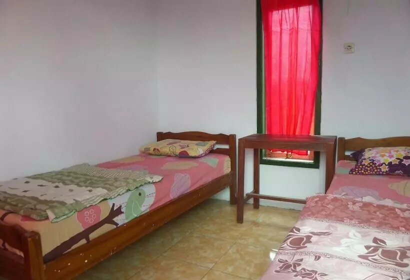 Hotelli Losmen Setia Kawan Ii