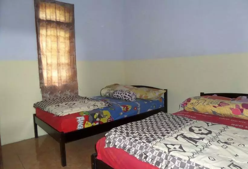 Hotelli Losmen Setia Kawan Ii