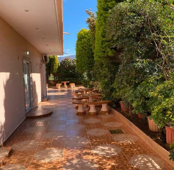 Hotel Moscopole Ksamil