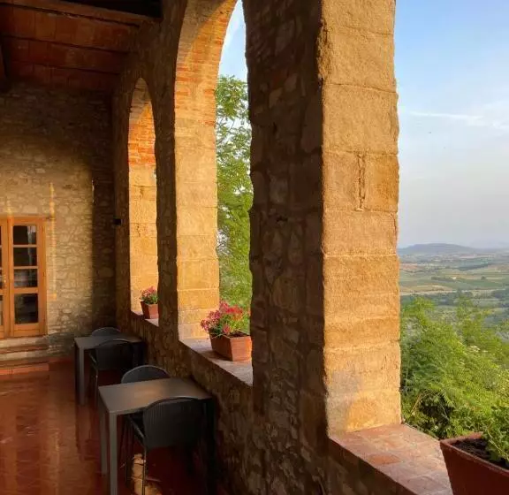 田舎風ホテル Agriturismo Tenuta Di Montemassi La Fattoria