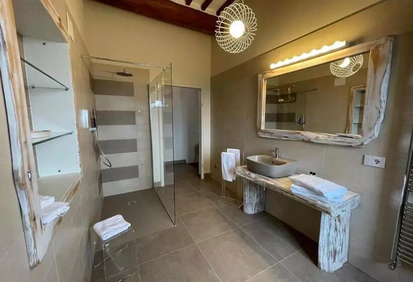 田舎風ホテル Agriturismo Tenuta Di Montemassi La Fattoria