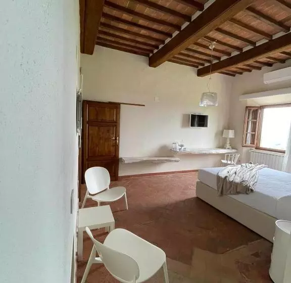 田舎風ホテル Agriturismo Tenuta Di Montemassi La Fattoria