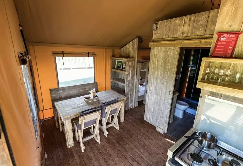 Hotelli Safaritent Glamping Orlando In Chianti