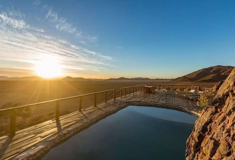 هتل The Elegant Desert Camp