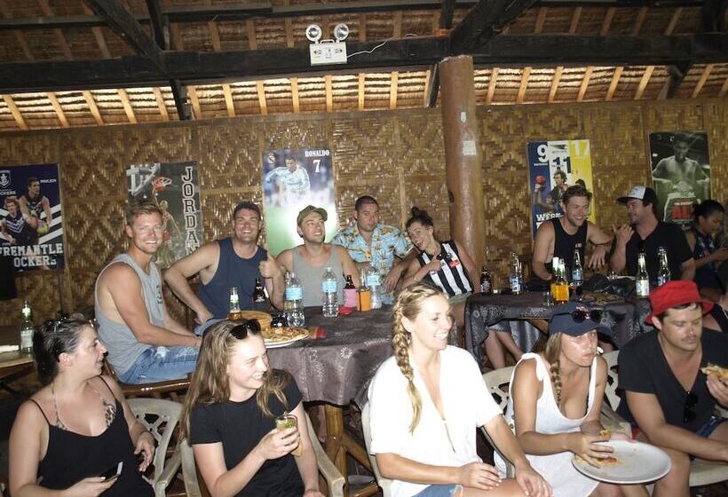 ホテル The Sharks Tail Dive Resort