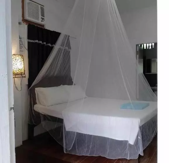 Hotelli The Sharks Tail Dive Resort