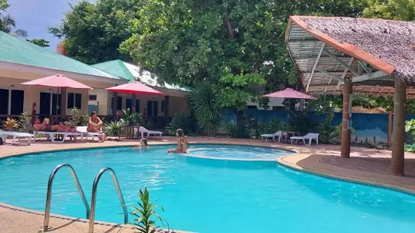 Hotelli The Sharks Tail Dive Resort