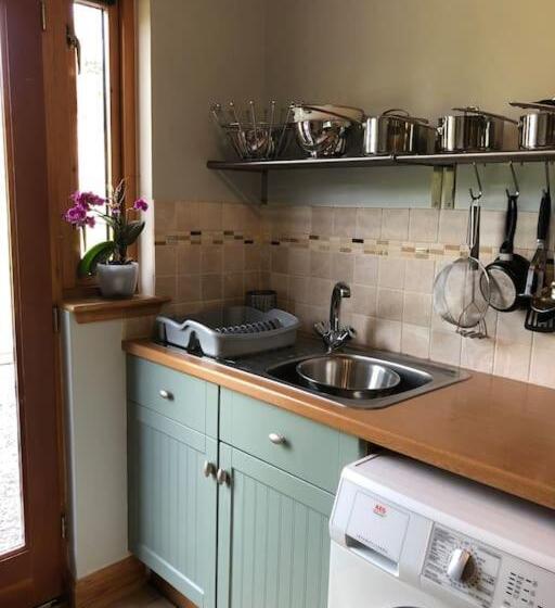 פנסיון Arisaig Holiday Apartment