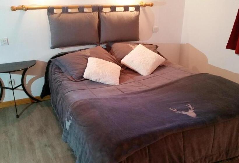 پانسیون Auberge Du Clot