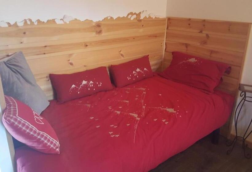 پانسیون Auberge Du Clot