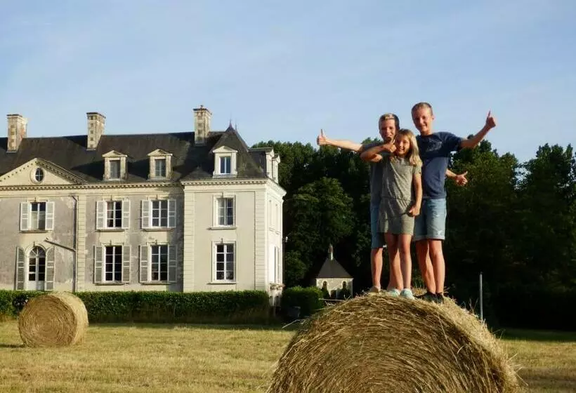 پانسیون Château La Mothaye   Self Catering Apartments With Pool In The Loire Valley