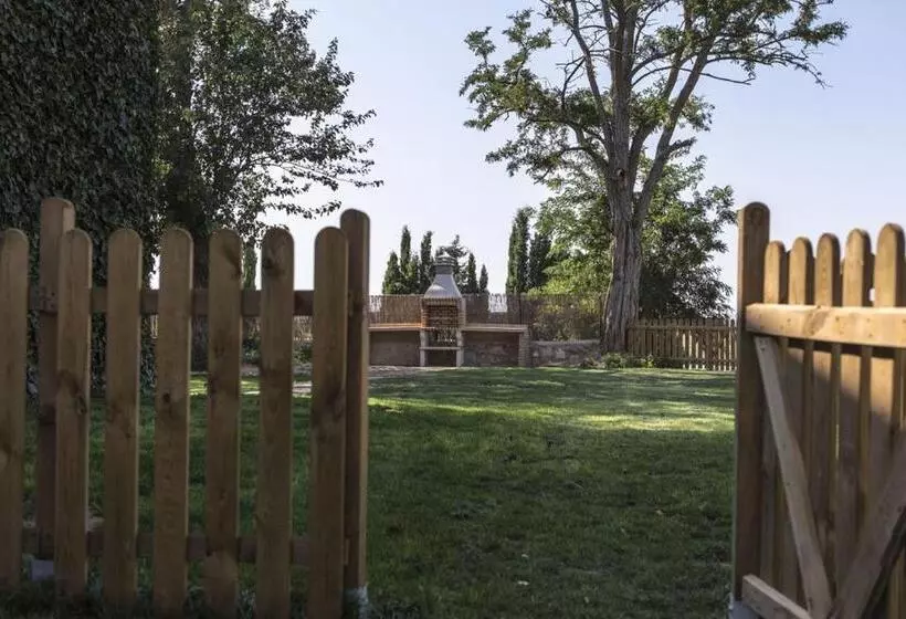 Majatalo El Trujal De Las Bardenas